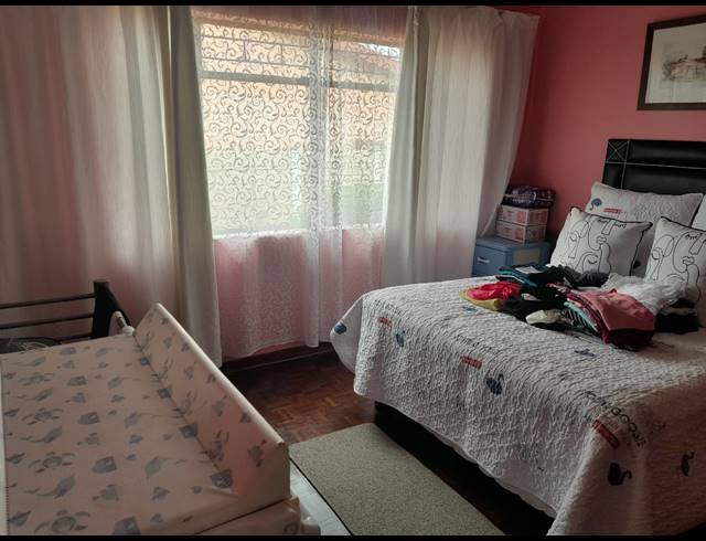 3 BEDROOM HOUSE FOR SALE IN OOS EINDE